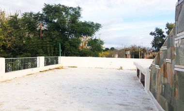 VENTA DE CASA + LOCALES, EXCELENTE UBICACION EN CRUZ DEL EJE -CÓRDOBA
