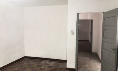 VENTA DE CASA + LOCALES, EXCELENTE UBICACION EN CRUZ DEL EJE -CÓRDOBA