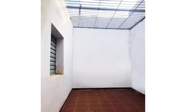 VENTA DE CASA + LOCALES, EXCELENTE UBICACION EN CRUZ DEL EJE -CÓRDOBA