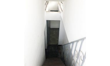 VENTA DE CASA + LOCALES, EXCELENTE UBICACION EN CRUZ DEL EJE -CÓRDOBA