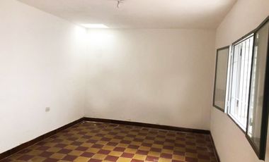 VENTA DE CASA + LOCALES, EXCELENTE UBICACION EN CRUZ DEL EJE -CÓRDOBA