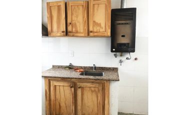 VENTA DE CASA + LOCALES, EXCELENTE UBICACION EN CRUZ DEL EJE -CÓRDOBA