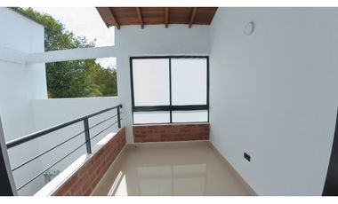 VENTA CASA 190 mts2 LA CEJA SECTOR JARDINES DE LA COLOMBIERE - D