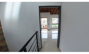 VENTA CASA 190 mts2 LA CEJA SECTOR JARDINES DE LA COLOMBIERE - D