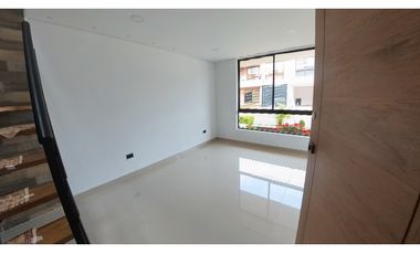 VENTA CASA 190 mts2 LA CEJA SECTOR JARDINES DE LA COLOMBIERE - D