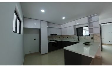 VENTA CASA 190 mts2 LA CEJA SECTOR JARDINES DE LA COLOMBIERE - D
