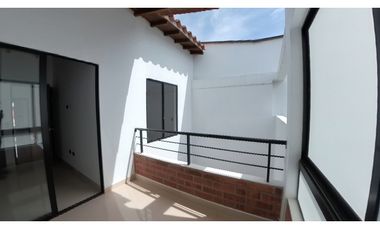 VENTA CASA 190 mts2 LA CEJA SECTOR JARDINES DE LA COLOMBIERE - D