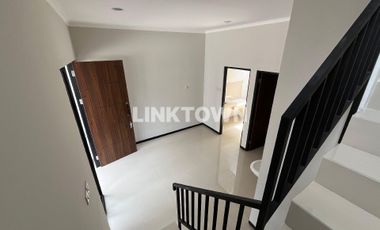 Disewakan Rumah Baru di Alana Gunungsari Dekat Akses Tol Gunungsari