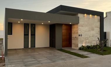 CASA EN VENTA EN ELMOLINO
