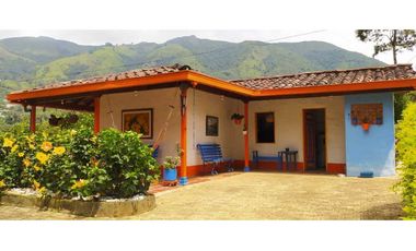 VENTA  DE FINCA EN  AMAG - SUROESTE ANTIOQUEÑO