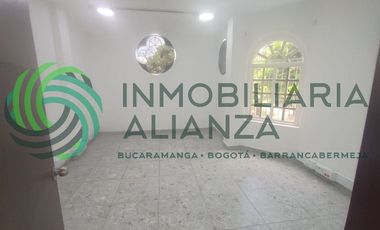 casa en arriendo en el recreo. Cod A17036