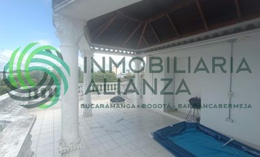 casa en arriendo en el recreo. Cod A17036