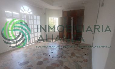 casa en arriendo en el recreo. Cod A17036