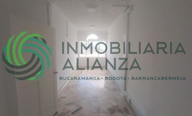 casa en arriendo en el recreo. Cod A17036