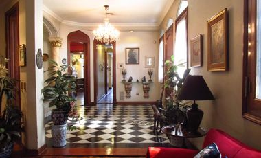 Casa 3 habitaciones, cochera, parque y quincho con parrillero - Lourdes
