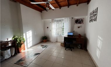 Vendo Casa con pileta en Caseros, Entre Ríos.