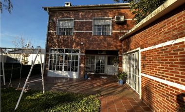 Vendo Casa con pileta en Caseros, Entre Ríos.