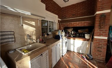 Vendo Casa con pileta en Caseros, Entre Ríos.