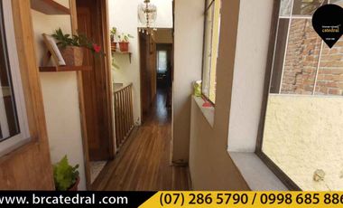 Casa de venta en Plaza del Arte. – código:19256