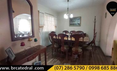 Casa de venta en Plaza del Arte. – código:19256