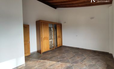 casa en arriendo en loma del escobero. Cod A775385
