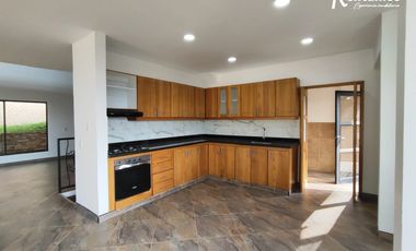 casa en arriendo en loma del escobero. Cod A775385