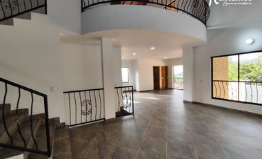 casa en arriendo en loma del escobero. Cod A775385