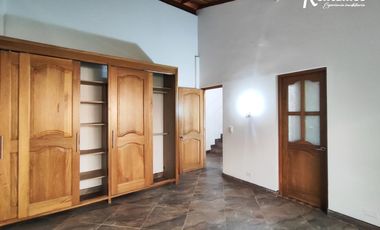 casa en arriendo en loma del escobero. Cod A775385
