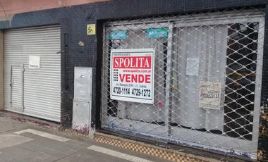 EXCELENTE LOCAL FRENTE 2 VIDRIERAS AL LADO DE COLEGIO.