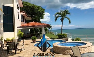 Se Alquila Casa de Playa 600 Mts Costa Esmeralda USD$5,500,oo