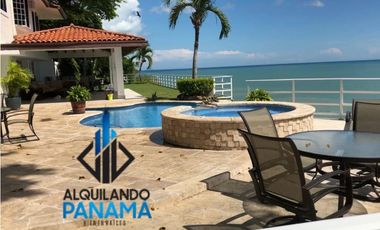 Se Alquila Casa de Playa 600 Mts Costa Esmeralda USD$5,500,oo