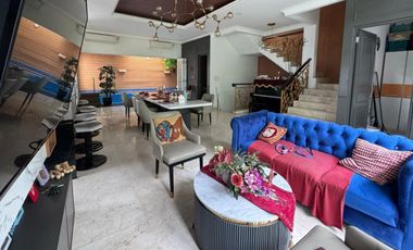 Joglo Rumah Dalam Komplek Dengan Private Pool