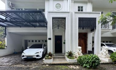 Joglo Rumah Dalam Komplek Dengan Private Pool