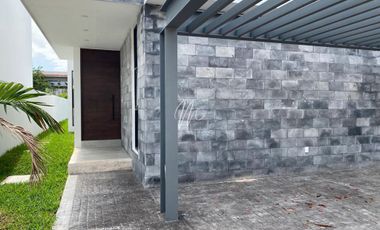 Casa en venta en Cancun Lagos del sol