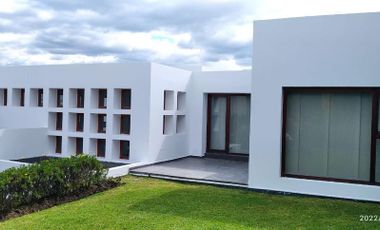 Venta o Renta Espectacular Casa de 5 dormitorios - Urbanización Jardines de Santa Inés. Cumbayá