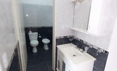 Venta casa multifamiliar Isidro Casanova