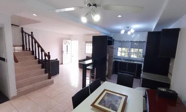 Venta casa multifamiliar Isidro Casanova