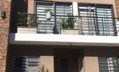BahÃ­a Blanca 300, Castelar.