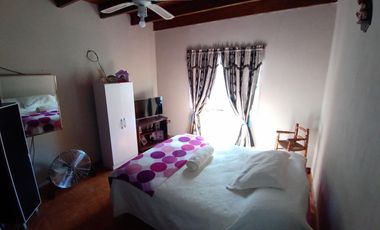 CASA 4 AMBIENTES CON GRAN PARQUE