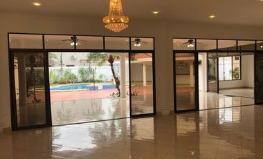 ALQUILO CASA TIPO MANSION EN SAMBORONDON