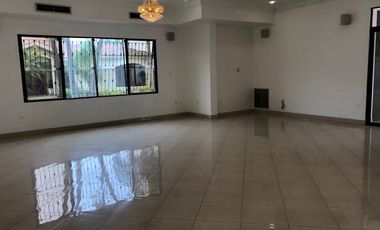 ALQUILO CASA TIPO MANSION EN SAMBORONDON