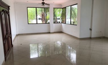 ALQUILO CASA TIPO MANSION EN SAMBORONDON