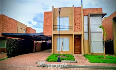 Casa Las Villas ID: 161344r