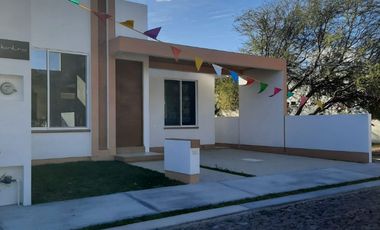 EN VENTA CASA NUEVA DE UN PISO EN TEQUISQUIAPAN