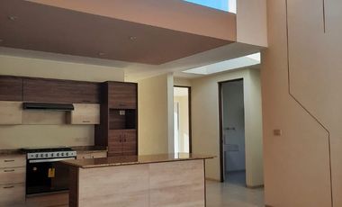 EN VENTA CASA NUEVA DE UN PISO EN TEQUISQUIAPAN