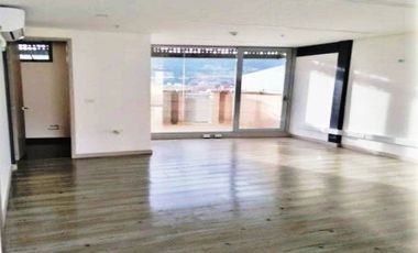 PR11672 OFICINA A LA RENTA EN SECTOR LAS CASITAS, SABANETA