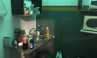 Casa en Lomas de Zamora Oeste con galpón industrial y oficina