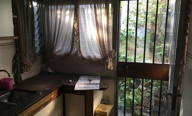 Casa en Lomas de Zamora Oeste con galpón industrial y oficina