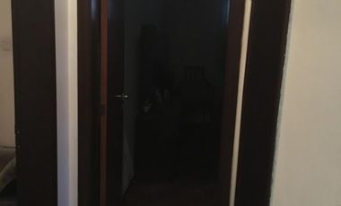 Casa en Lomas de Zamora Oeste con galpón industrial y oficina