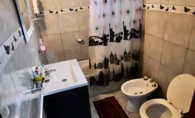 Departamento tipo casa 3 AMB en SANTOS LUGARES, TRES DE FEBRERO